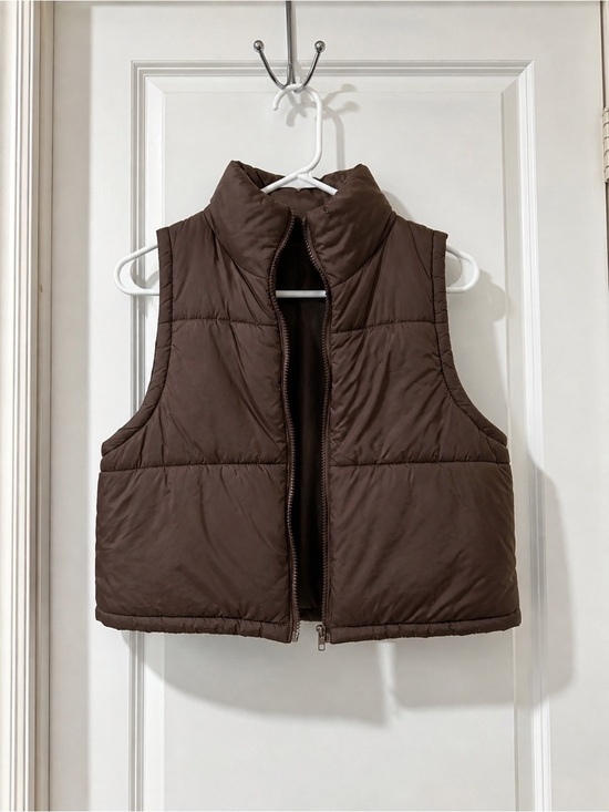 SHEIN Tops - Brown Cropped Puffer Vest | High Neck Zip Up | Trendy Fall/Winter